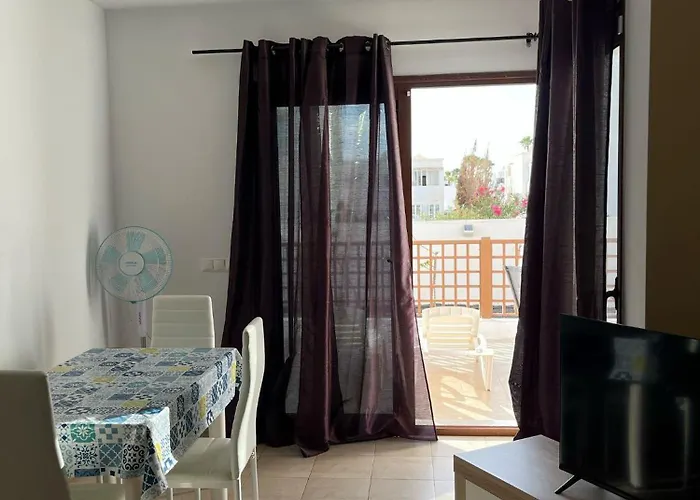 Vila House - Sleeps 4 & Swimming Pool *