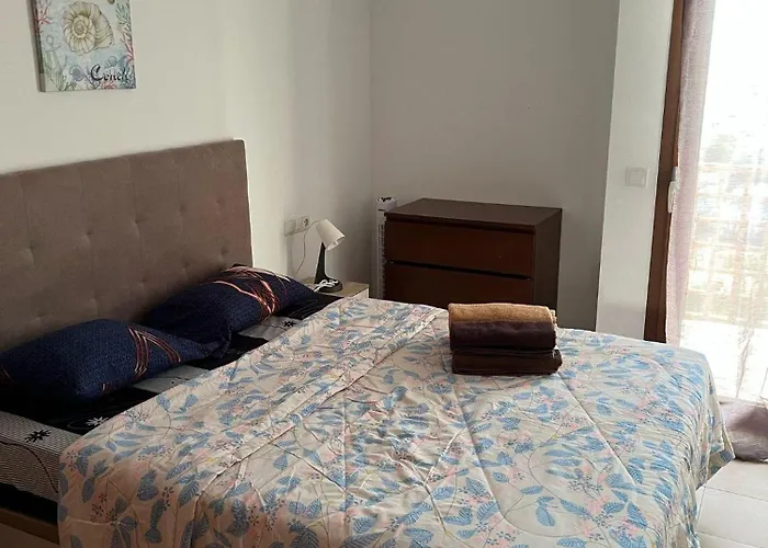 Vila House - Sleeps 4 & Swimming Pool *