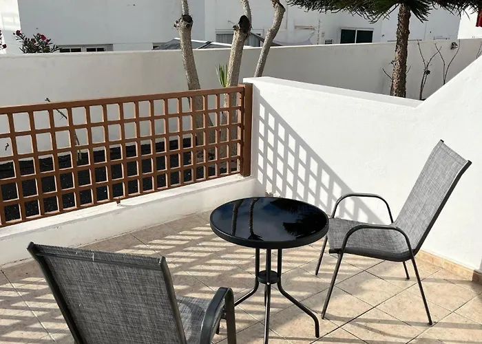 House - Sleeps 4 & Swimming Pool Vila Tías