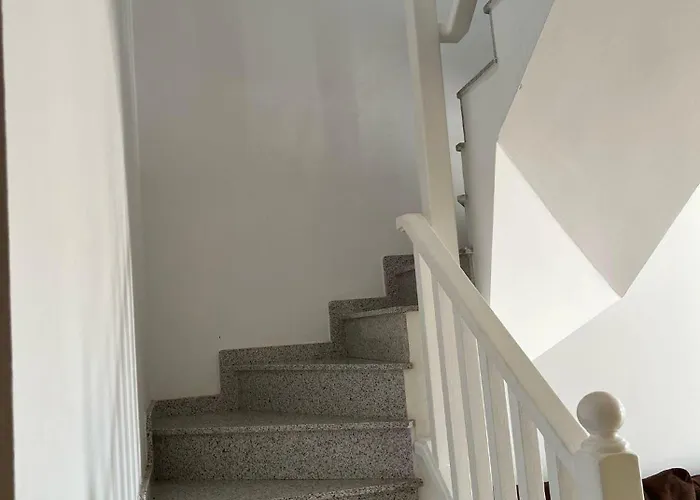 Villa House - Sleeps 4 & Swimming Pool